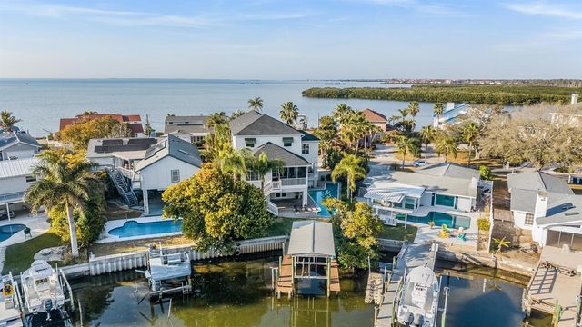 116 CARLYLE CIRCLE, Palm Harbor, FL 34683