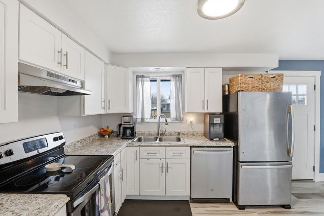 3006 Morrow Dr, Spokane Valley, WA 99216