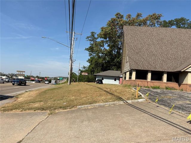 118 N Bluff Road, Collinsville, IL 62234