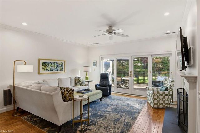 1277 Kent Place Lane, Winston-salem, NC 27104