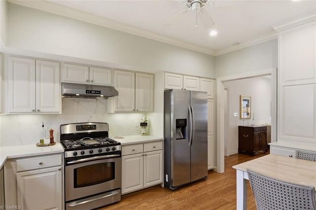 1277 Kent Place Lane, Winston-salem, NC 27104