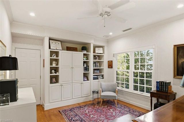 1277 Kent Place Lane, Winston-salem, NC 27104