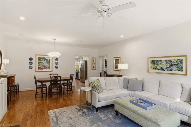 1277 Kent Place Lane, Winston-salem, NC 27104