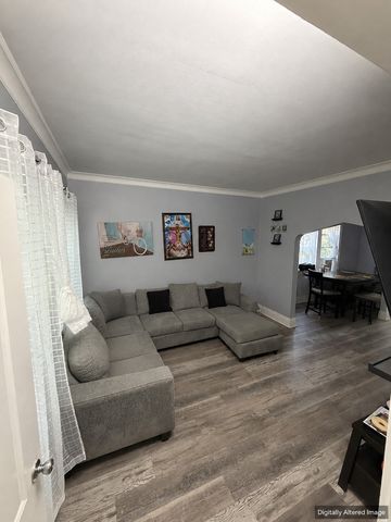 8322 S Burnham Avenue, Chicago, IL 60617
