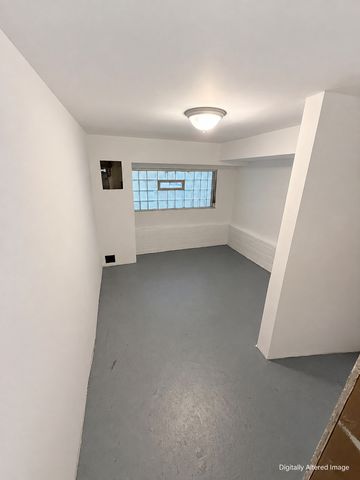 8322 S Burnham Avenue, Chicago, IL 60617