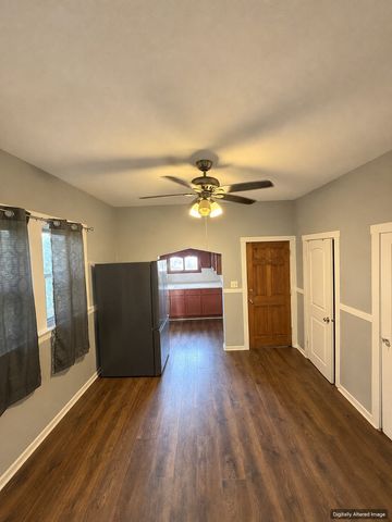 8322 S Burnham Avenue, Chicago, IL 60617
