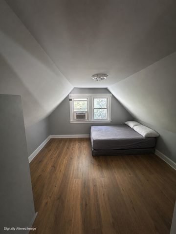 8322 S Burnham Avenue, Chicago, IL 60617