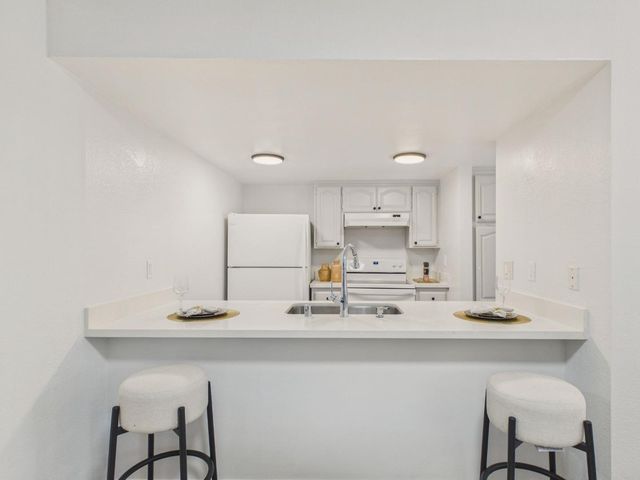 215 Red Oak Drive G, Sunnyvale, CA 94086