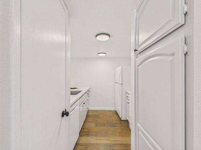 215 Red Oak Drive G, Sunnyvale, CA 94086