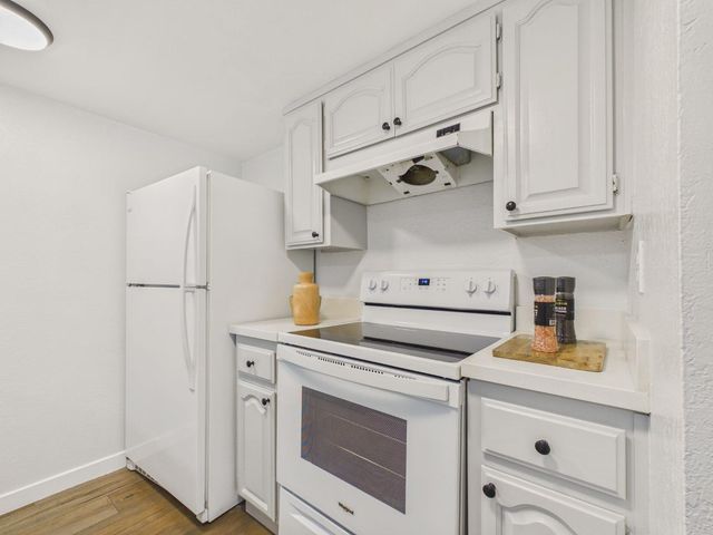215 Red Oak Drive G, Sunnyvale, CA 94086