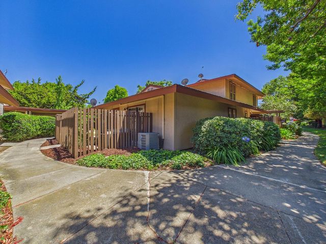 215 Red Oak Drive G, Sunnyvale, CA 94086