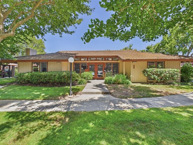 215 Red Oak Drive G, Sunnyvale, CA 94086