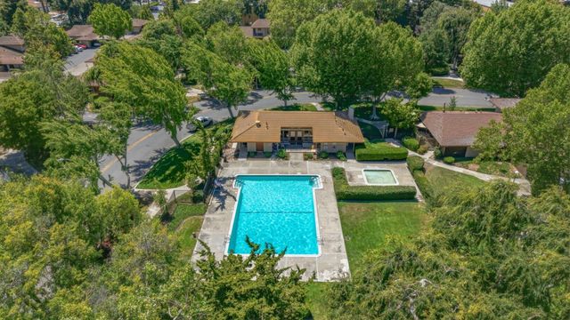 215 Red Oak Drive G, Sunnyvale, CA 94086