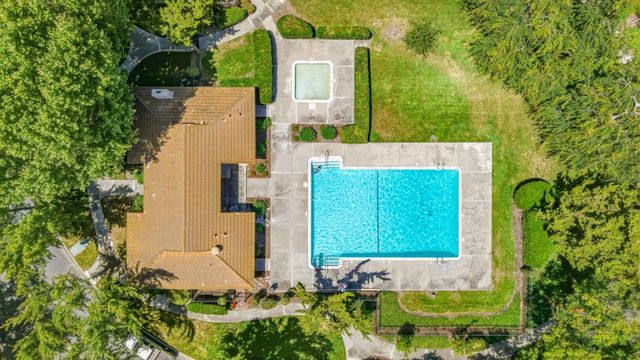 215 Red Oak Drive G, Sunnyvale, CA 94086