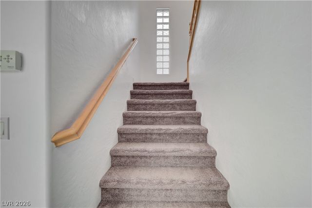 327 Hollins Hall Street, Las Vegas, NV 89145