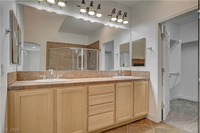 327 Hollins Hall Street, Las Vegas, NV 89145