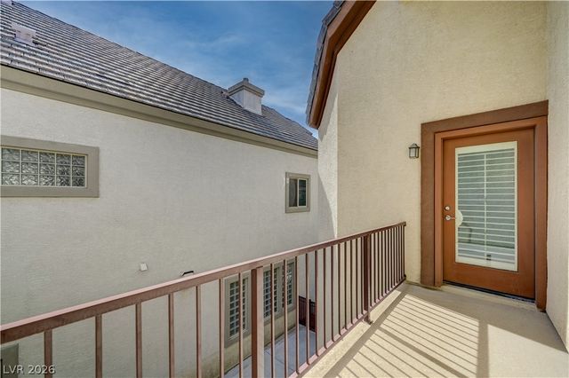 327 Hollins Hall Street, Las Vegas, NV 89145