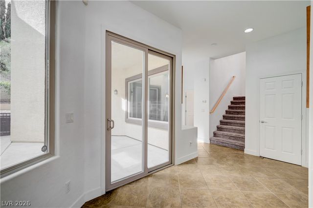 327 Hollins Hall Street, Las Vegas, NV 89145