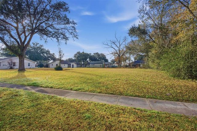 0 Oak Cliff Drive, Lake Charles, LA 70607