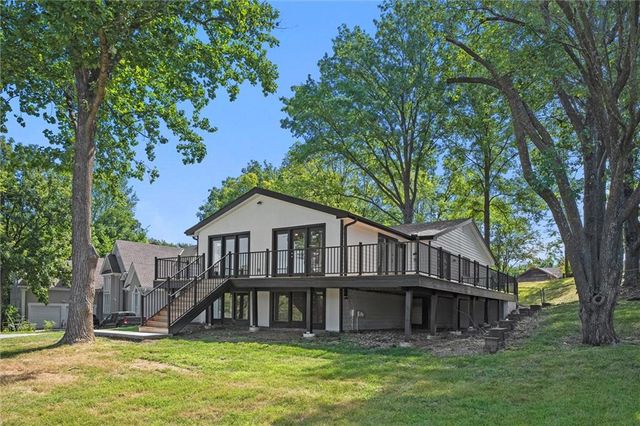 7809 NW Scenic Drive, Weatherby Lake, MO 64152
