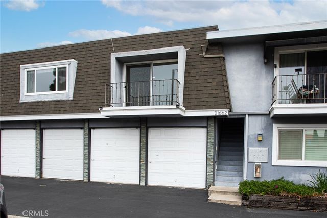 21662 Brookhurst C, Huntington Beach, CA 92646