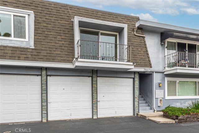 21662 Brookhurst C, Huntington Beach, CA 92646