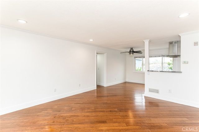 21662 Brookhurst C, Huntington Beach, CA 92646