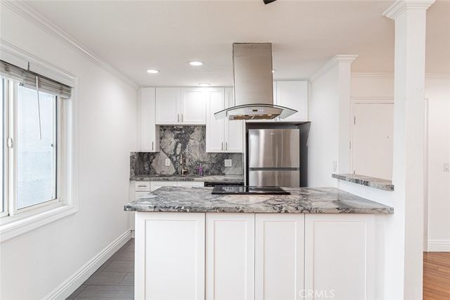 21662 Brookhurst C, Huntington Beach, CA 92646