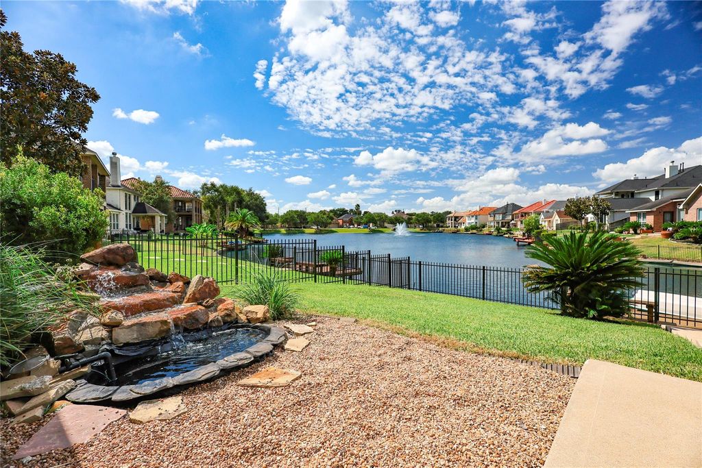 2918 Lake Villa Drive, Missouri City, TX 77459