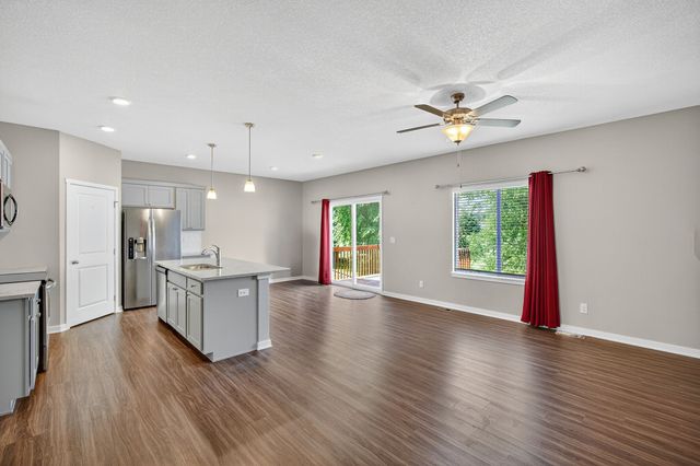 134 SE Willow Run Lane, Ankeny, IA 50021