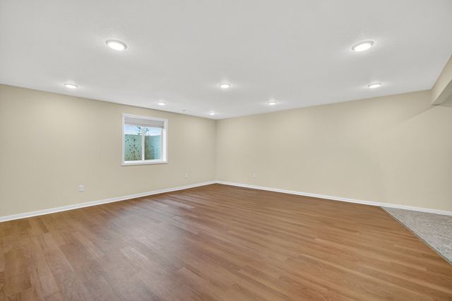 134 SE Willow Run Lane, Ankeny, IA 50021