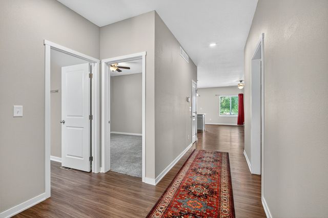 134 SE Willow Run Lane, Ankeny, IA 50021