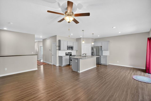 134 SE Willow Run Lane, Ankeny, IA 50021