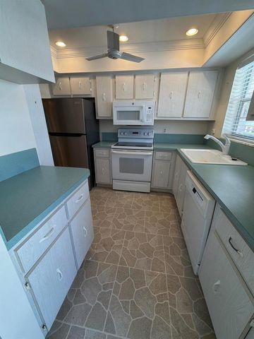 18081 SE Country Club Drive 259, Tequesta, FL 33469