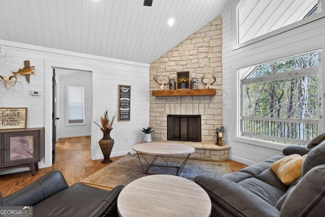 54 Barbs Way, Mineral Bluff, GA 30559