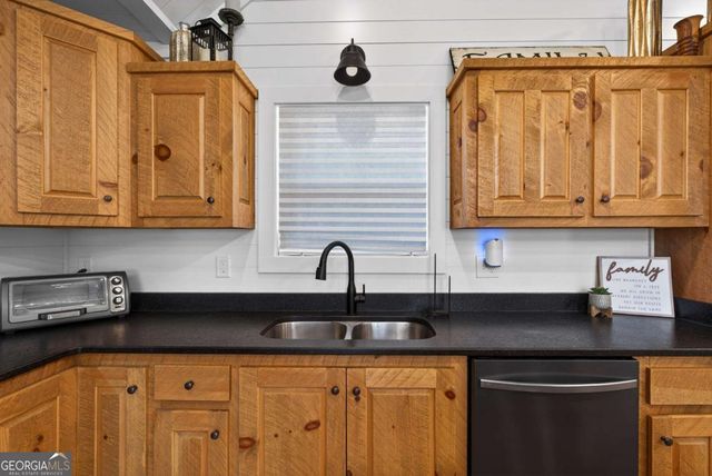 54 Barbs Way, Mineral Bluff, GA 30559