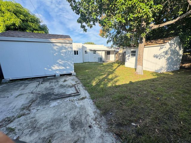 508 Palmetto Street 2, West Palm Beach, FL 33405