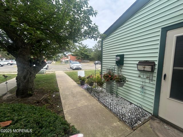 38 Coventry Court, Brick, NJ 08724