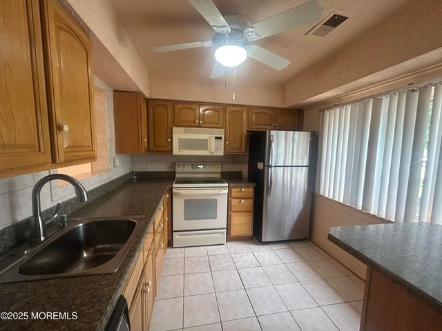 38 Coventry Court, Brick, NJ 08724