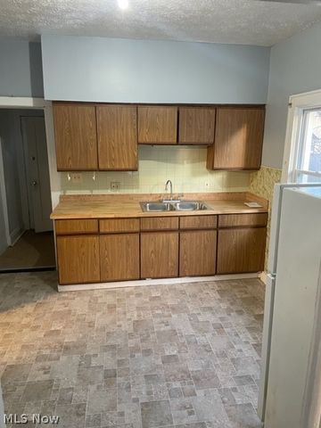 407 E 147th Street, Cleveland, OH 44110