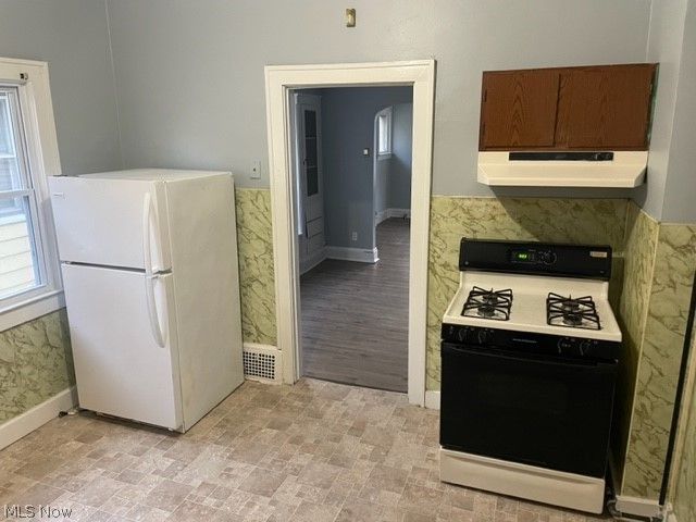 407 E 147th Street, Cleveland, OH 44110