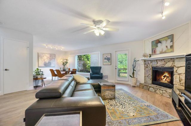 2927 W GANDY BOULEVARD, Tampa, FL 33611