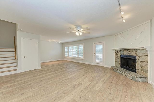 2927 W GANDY BOULEVARD, Tampa, FL 33611