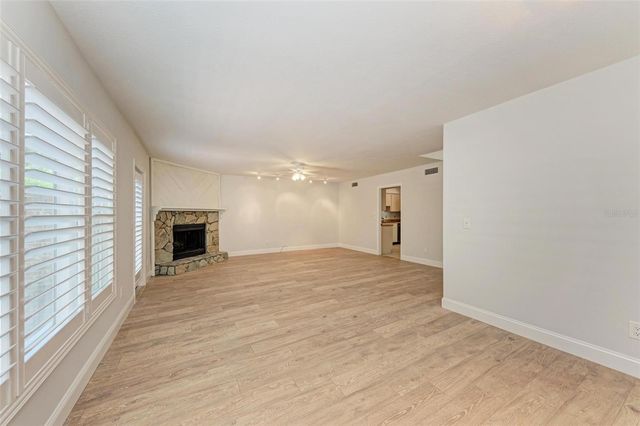 2927 W GANDY BOULEVARD, Tampa, FL 33611