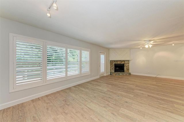 2927 W GANDY BOULEVARD, Tampa, FL 33611