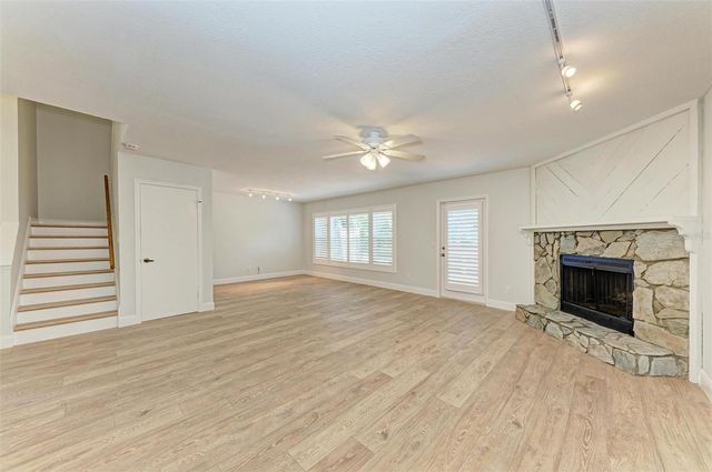 2927 W GANDY BOULEVARD, Tampa, FL 33611