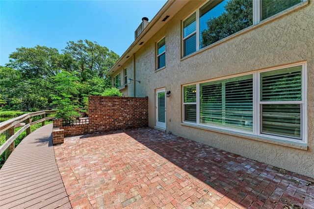 2927 W GANDY BOULEVARD, Tampa, FL 33611