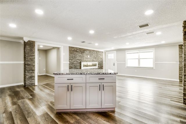 3147 36TH AVENUE N, St Petersburg, FL 33713