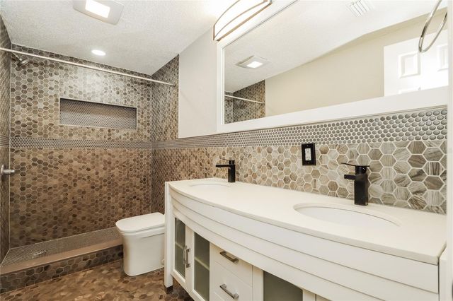 3147 36TH AVENUE N, St Petersburg, FL 33713