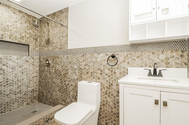 3147 36TH AVENUE N, St Petersburg, FL 33713